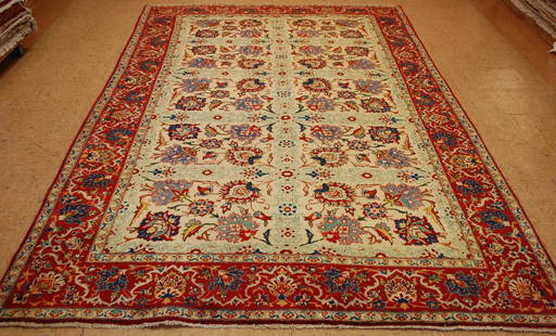 Persian ASFAHAN RUG 6'9" x 10'4": Title: Persian ASFAHAN RUG 6'9" x 10'4" Description:OLD,ANTIQUE MUST SEE BEAUTY WITH AMAZING DETAILS AND NATURAL COLOR COMBINATIONS AUTHENTIC Persian -SFAHAN or ESFAHAN ORIENTAL RUG .....with an exact