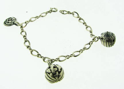 SPOOKY Sterling Silver Halloween Charm Bracelet!: DK Sterling Silver Halloween Charm Bracelet! This wonderful item is one of a kind! The weight is 19.8 grams. The length is 6 &#190; inches. The height of the charm is 5/8 of an inch. The charms are a