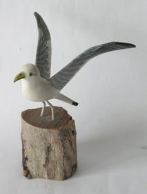 Vintage folk art New England seagull carving.