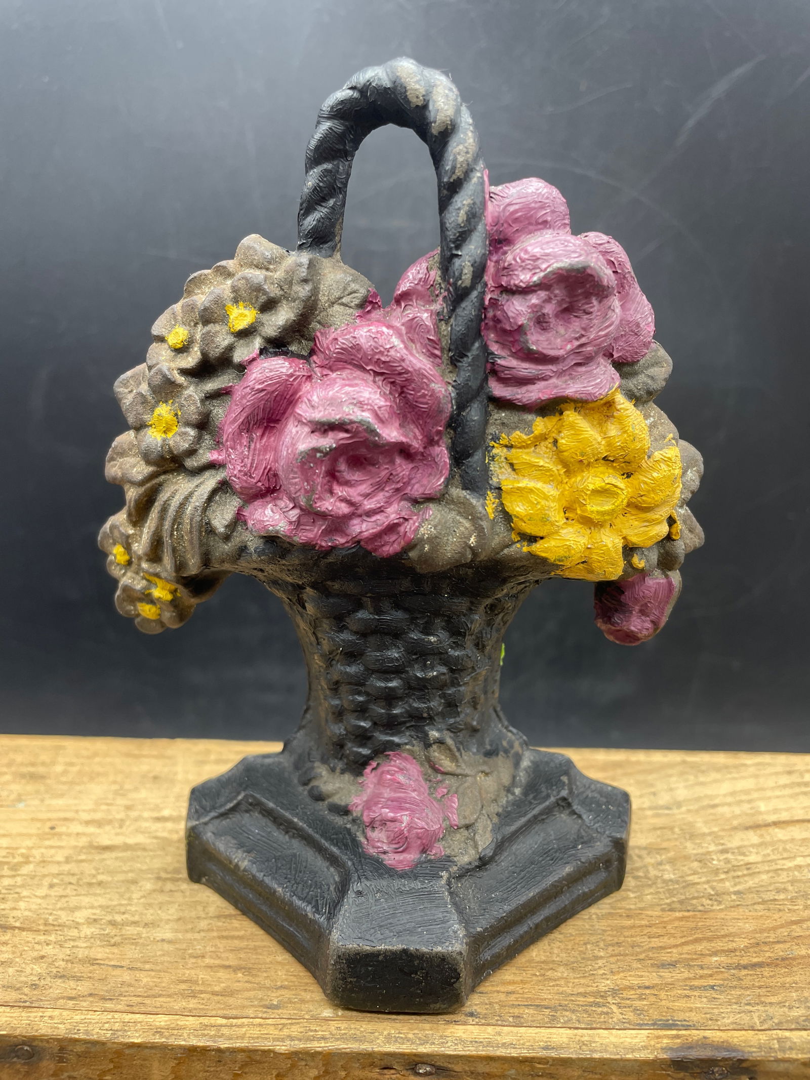 No. # 8 Cast Iron Doorstop Wicker Flower Basket: Title: No. # 8 Cast Iron Doorstop Wicker Flower Basket Date/Period: UNKNOWN Dimension: approx 5.5 x 4.5 Material: cast iron Additional Information: I believe this is a Hubley No. # 8 Cast Iron Doorsto