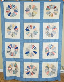 30's Dresden Plate Quilt Top, Blue Accents