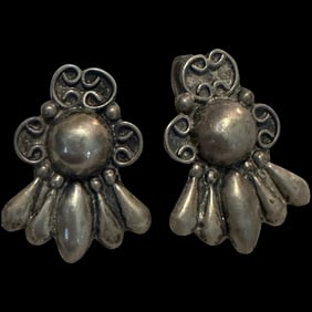 Vintage Sterling Silver Mexico artisan made earrings old pawn