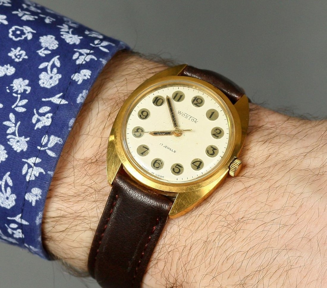 Wostok Vintage Men Wrist Watch Russian Antique Watches: Wostok vintage men wrist watch russian antique unisex white USSR watches. Beautiful vintage Men Wrist Watch Wostok with 70-ies. This is one of the famous Soviet watch. New premium genuine dark leather