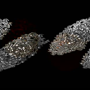Vintage Sterling Silver Screw Back Non-Pierced Marcasite Flower Cluster Earrings: Title: Vintage Sterling Silver Screw Back Non-Pierced Marcasite Flower Cluster Earrings Description: Vintage Sterling Silver Screw Back Non-Pierced Marcasite Flower Cluster Earrings Sterling Silver, M