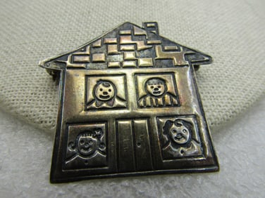 Vintage Sterling Silver House Family Brooch, Mexico, 1.5", 8.36 gr.
