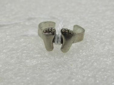 Sterling Silver Bare Feet Toe Ring, appx 1.60 gr
