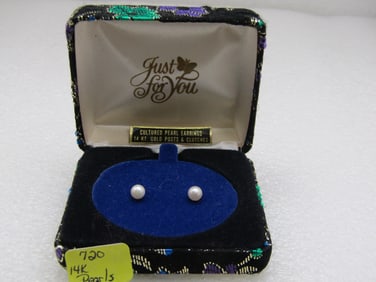 14kt Cultured Pearl Earrings, 4mm, Comes in Orginal Box