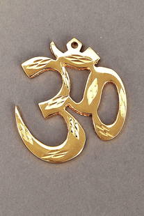 2" Small Om Wall Hanging Idol | Brass Wall Hanging Statue | Handmade | Made in India: Title: 2" Small Om Wall Hanging Idol | Brass Wall Hanging Statue | Handmade | Made in India Description: BRASS Dimensions 2.00 inch Height X 2.00 inch Width X 0.10 inch Depth Weight: 20 gm Additional