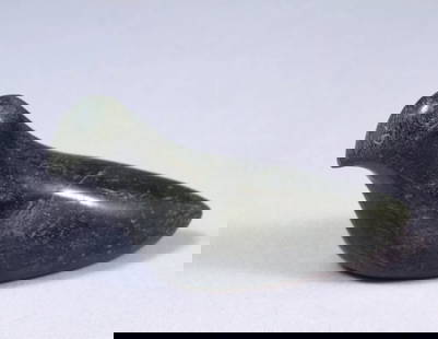Inuit Canada Native American Inuit Soapstone Carving Black Bird Duck: This is a vintage Primitive Native American Eskimo Inuit bird Figurine. The figurine is made from soapstone and is very beautiful. It is app. 3 1/4" tall and it is 5 1/2" long. It is in good vintage c
