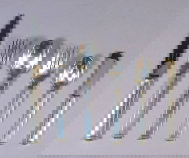 Christofle Commodore STERLING SILVER 6 pieces DINNER SET France: This listing is for 6 pieces Sterling Silver Dinner Set. It was made by Christofle, France in Commodore pattern. The knives have hollow sterling handles and stainless blades. The fork and spoons are s
