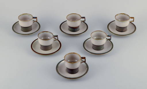 Bing & Grøndahl, Tema. Six sets of coffee cups and saucers in stoneware. 1970s.: Bing & Grøndahl, Tema. Six sets of coffee cups and saucers in stoneware. From the 1970s. Model: 305. Marked. In perfect condition. First factory quality. Cup: Diameter 7.5 cm without handle x Hei