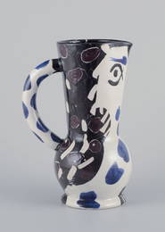 Pablo Picasso (1881-1973). "Cruchon Hibou" jug in glazed earthenware. Designed in 1955.
