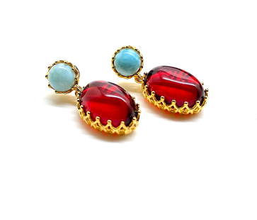 Fascinating Gold plated Amber and Larimar Earrings: Title: Fascinating Gold plated Amber and Larimar Earrings Metal:925 Silver-Gold Plated Gemstone: Amber Weight :5.18 g Size:Size: 25.0 x 12.0 x 8.0 mm Size: 0.984 x 0.472 x 0.315 inches Made of: (Recon