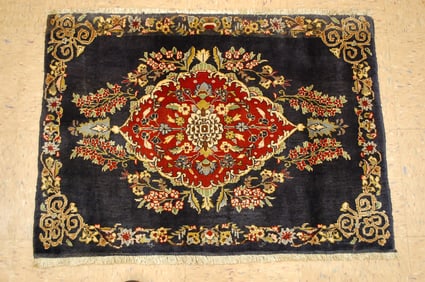 PRSIAN KESHAN RUG 2'4"x3'3"