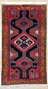Persian Hamedan Hand Knotted Oriental Rug 4'11" x 9'5": Title:Persian Hamedan Hand Knotted Oriental Rug 4'11" x 9'5" Description:&#8226; Rug Number: H48 &#8226; Country of Origin: Iran &#8226; Style, Design: Persian Hamedan, Nomadic, Geometric, Tribal &#82