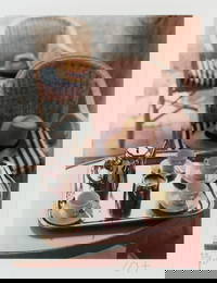 David Hockney 'Hat with a cup of tea' Photo