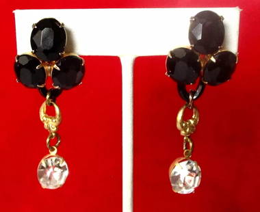 Pair of Vintage French Jet & Crystal Clip Back Earrings: Pair of Vintage French Jet & Crystal Clip Back Earrings circa. 1940 American Oval french jet (black glass0 set in brass. Three ovals per earring Lovely round crystal at bottom Brass settings These are