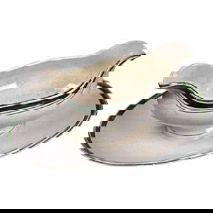 Vintage Digoin Sarreguemines Gravy Boat – Floral Design: Title: Vintage Digoin Sarreguemines Gravy Boat – Floral Design Origin:France Dimension: Length: 24.5 cm (9.65 inches)Width: 14 cm (5.51 inches)Height: 11.5 cm (4.53 inches) Materials:Ceramic Year:20
