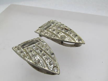 Vintage Pair of Rhinestone Dress/Shoe Clips, Signed Goody, 1940's-1950's.  All Stones Present: Vintage Pair of Rhinestone Dress/Shoe Clips, Signed Goody, 1940's-1950's. All Stones Present. These are art deco themed and in the photo the baguette at top center is missing but that has been replace