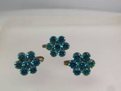 Vintage Aqua Rhinestone Blossom Earrings, Screwback (3 pieces), 1940's-1950's: Vintage Aqua Rhinestone Blossom Earrings, Screwback (3 pieces), 1940's-1950's. Three of the same earrings - I am sending the extra one along as back-up. Unfortunately the estate sale was missing the b