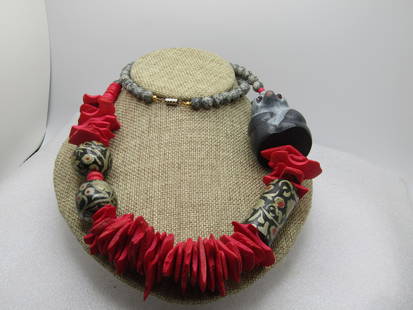 Vintage Carved Panda, Agate & Mixed Beaded Necklace, 31", Tribal Themed, 1980's-1990's: Vintage Carved Panda, Agate & Mixed Beaded Necklace, 31", Tribal Themed, 1980's-1990's. this has a large wood carveda nd painted panda as a bead on one side of the necklace. it is appx.2.25" tall and