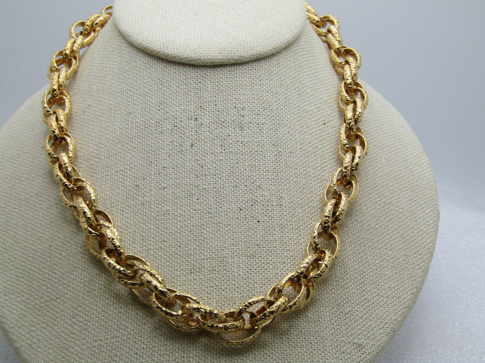 Vintage Textured Multi-Link Chunky Necklace, 18", Gold Tone, 1980's (1 of 4)