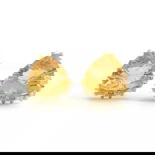 Vintage 1950's Trillion Citrine Gemstone Stud Earrings 14K Yellow Gold, 2.59 Gr: Vintage 1950's Trillion Citrine Gemstone Stud Earrings 14K Yellow Gold, 2.59 Gr These are gorgeous vintage earrings! Please let us know if you have any questions. Circa: 1950's - 1960's Gemstones: 2 c