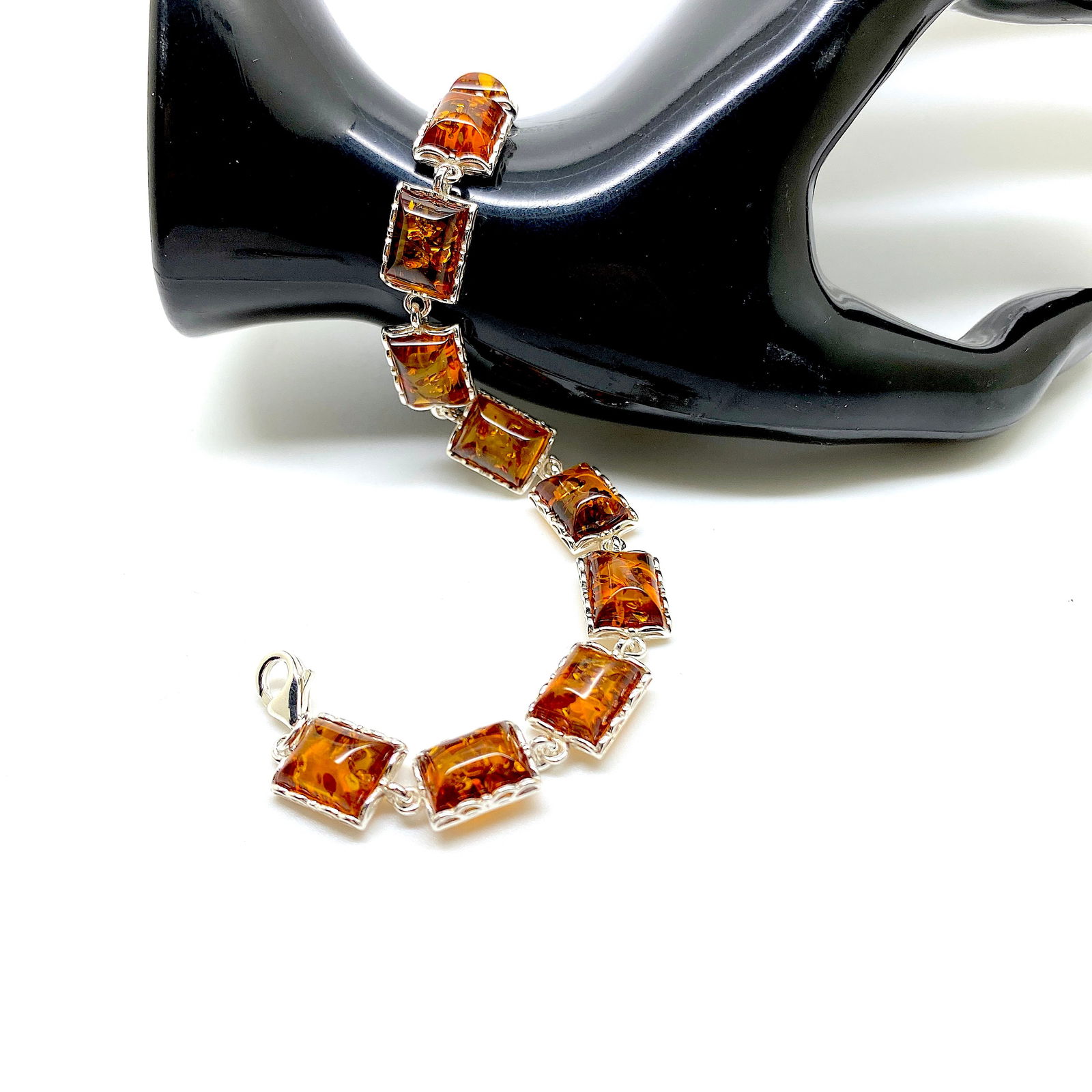Exquisite Amber Bracelet (1 of 7)