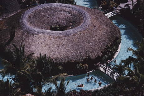 Hilton Pool Bar ' By Slim Aarons Oversized C Type: Description ' Hilton Pool Bar ' by Slim Aarons The Hilton Hotel pool bar, Acapulco, Mexico, 1966. (Photo by Slim Aarons/Hulton Archive/Getty Images) Paper size 20 x 30 inches / 51 x 76 cm unframed OTH