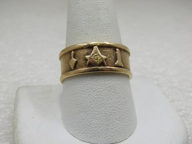 14kt Masonic Symbol 8.5mm Ring, Sz. 11, Repousse
