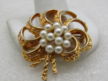 Vintage Spiral Brooch with Faux Pearl Cluster, 1960's, 1.5"