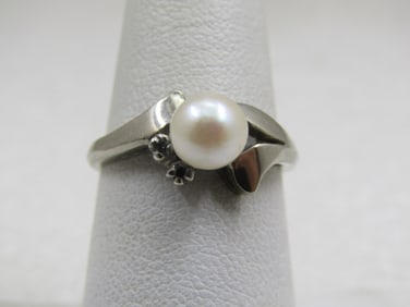 Vintage 10kt Pearl Diamond Ring, Sz. 7.25, 6mm Pearl, Signed IDR