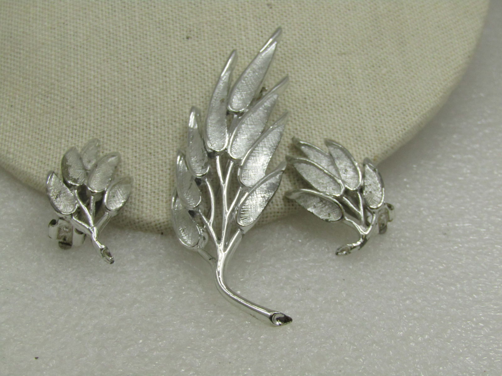 Vintage Judy Lee Leaf Brooch & Clip Earrings Set, 1950's-1960's (1 of 5)