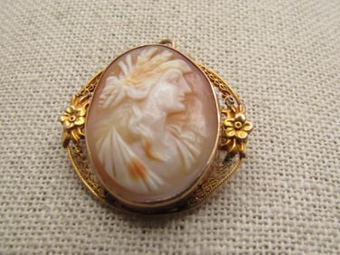 Antique 10kt Cameo Necklace/Pendant, 1920's-1930's, 1.5"