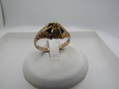 Antique 10kt Ring, Repair or Scrap, Sz. 9, Victorian/Edwardian: Antique 10kt Ring, Repair or Scrap, Sz. 9, Victorian/Edwardian. It is missing the stone and would need a repair under the setting as there is a slight missing piece under where the stone would set. It