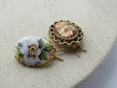 Vintage 1960's Floral Cameo Barrettes, Gold Tone