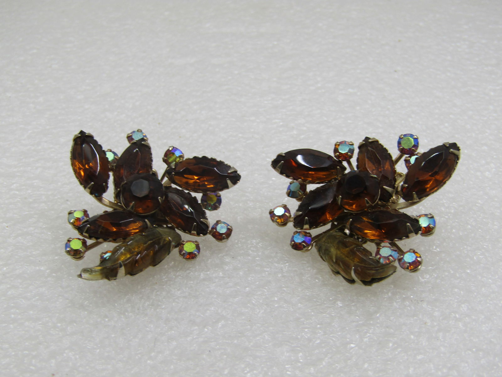 Vintage Brown & AB Rhinestone Clip Earrings Mid-Century (1 of 5)
