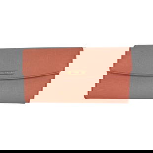 Fendi Continental Pink Leather Wallet Clutch: Pre-Owned 100% Authentic Fendi Continental Pink Leather Wallet Clutch RATING: B...Very Good, well maintained, shows minor signs of wear MATERIAL: leather COLOR: light pink CLOSURE: snap, with zippered