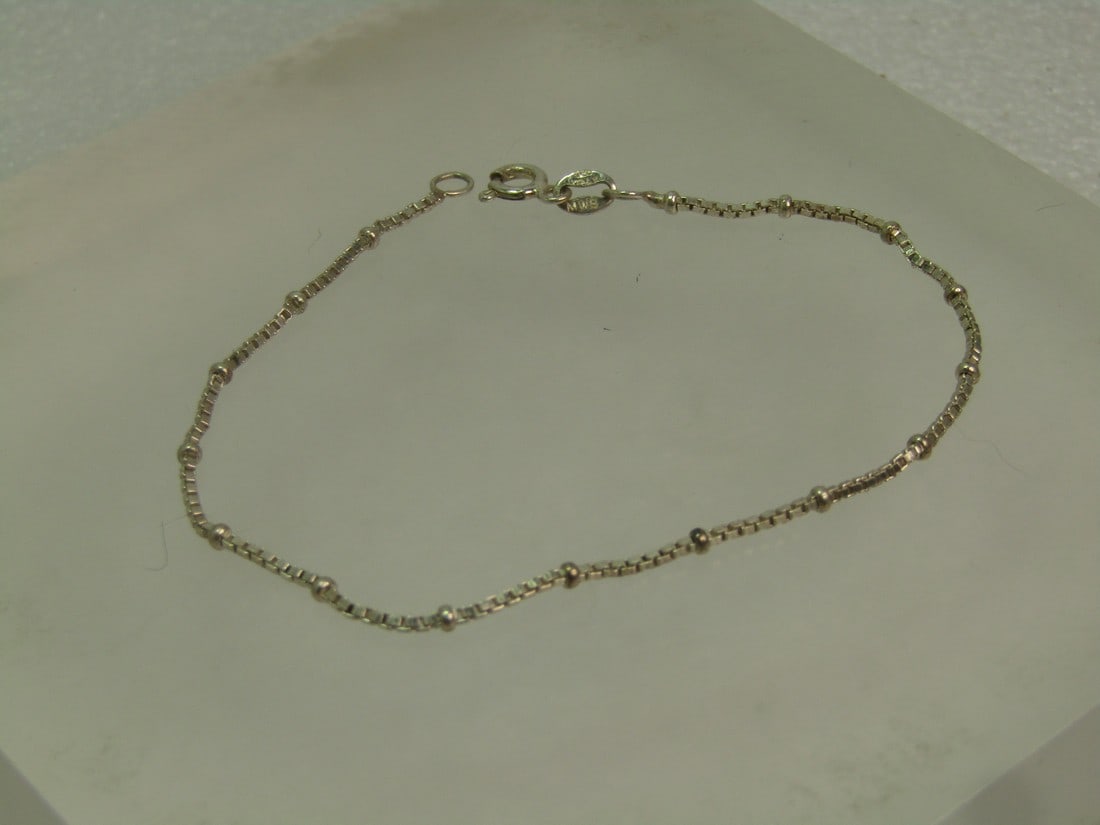 Vintage Sterling Box & Bead Link Bracelet, 7.25", 1980's-1990's: Vintage Sterling Box & Bead Link Bracelet, 7.25", 1980's-1990's. This is an appx. 1mm box link with a round bead appx. every 1/2" for the length of the bracelet. It has a spring ring clasp. It is mark