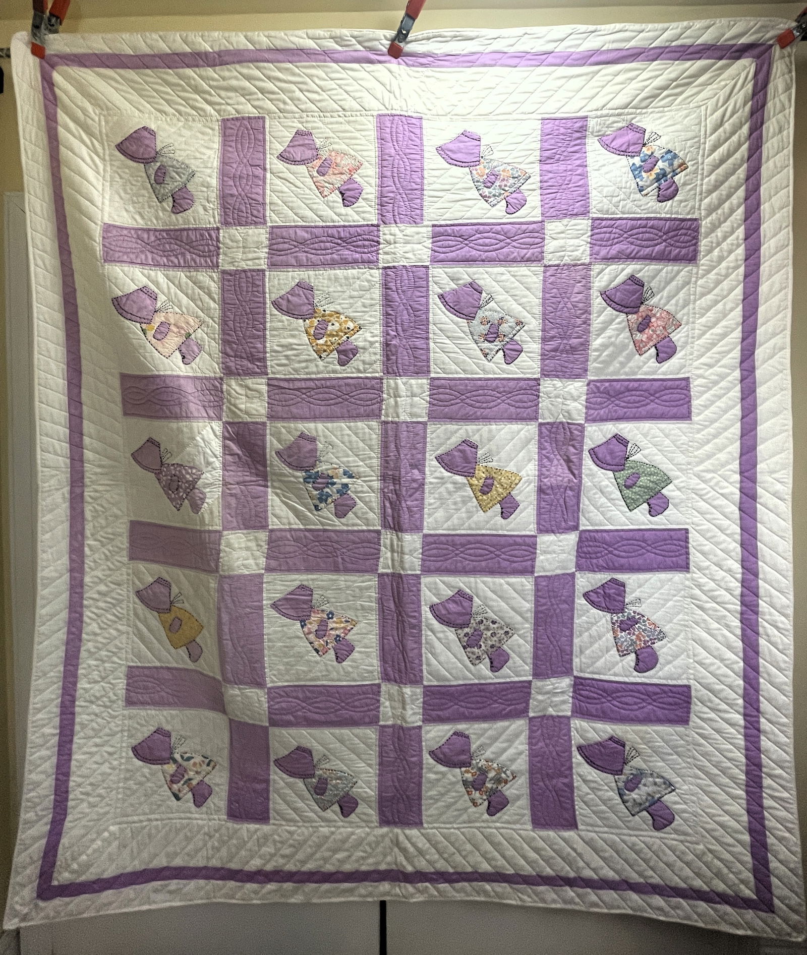 Vintage Purple & White Sun Bonnett Sue Quilt 84" x 72" (1 of 8)