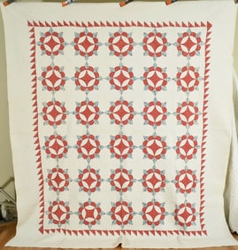 Well Quilted 1840's Crown of Thorns Quilt