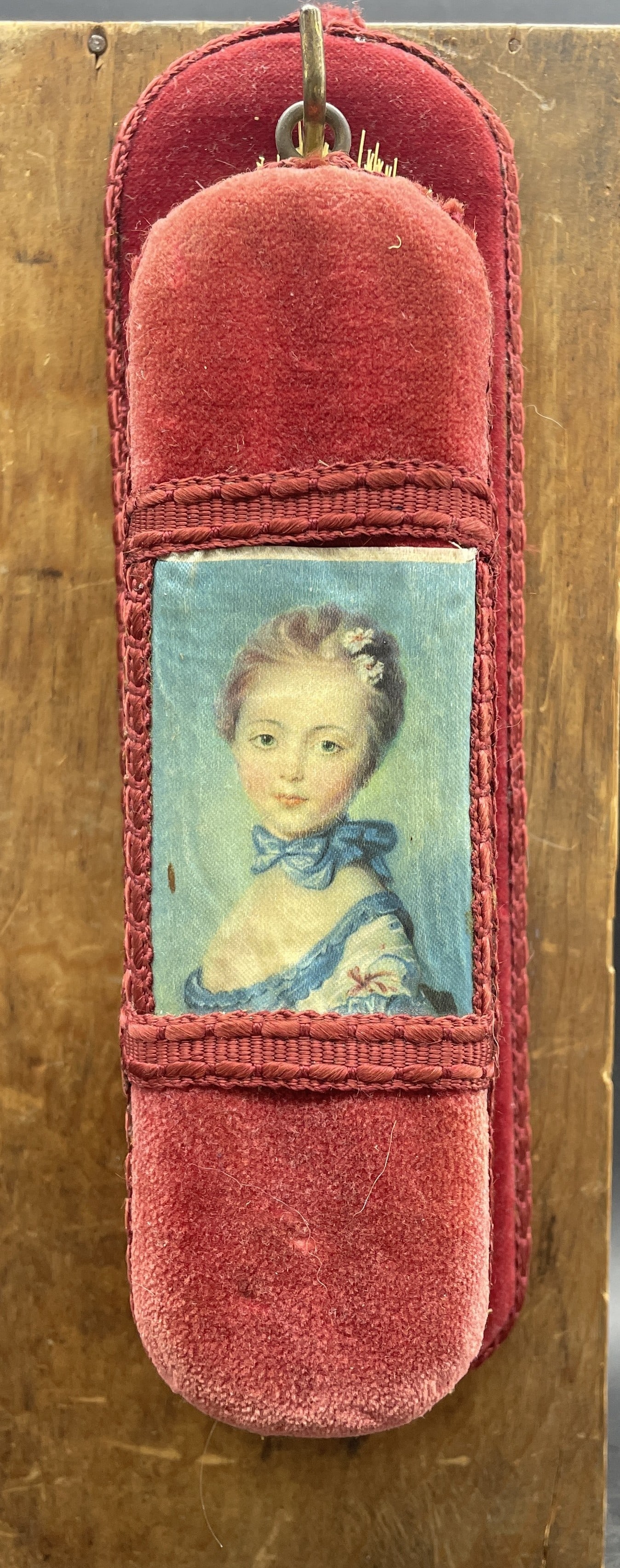 Victorian Woman Clothing Brush: Title: Victorian Woman Clothing Brush Date/Period: Approx 1920-30's Dimension: Aprrox. 9" long x 2.5" wide x 2" deep Material: mixed materials Additional Information: Victorian Woman Clothing Brush Ca