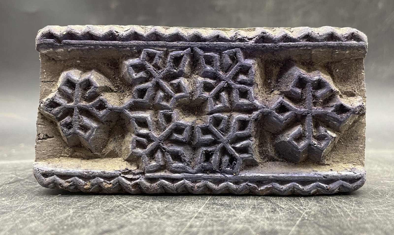 Antique Handmade Wooden Wallpaper Stamp: Title: Antique Handmade Wooden Wallpaper Stamp Date/Period: Approx early 1900's Dimension: Approx. 4.25" x 2.25 x 1.25" Material: mixed materials Additional Information: Antique Handmade Wooden Wallpa