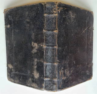 1647 L'OFFICE DE LA SEMAINE SAINCTE antique MISSAL BREVIARY: L'OFFICE DE LA SEMAINE SAINCTE rare copy of this precious liturgical guide for Holy Week, the missal and the Roman breviary This book printed in black and red offers an immersion in the practices and