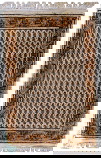 Handmade vintage Indo-Seraband rug 1.9' X 2.9' (60cm x 90cm) 1980s: Title: Handmade vintage Indo-Seraband rug 1.9' X 2.9' (60cm x 90cm) 1980sOrigin:IndiaDimension: 1.9' x 2.9' (60cm x