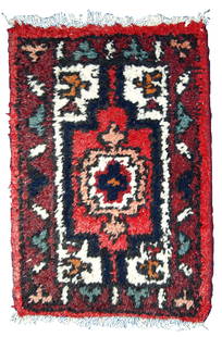 Handmade vintage Persian Hamadan rug 1.3' x 1.9' (41cm x 59cm) 1970s: Title: Handmade vintage Persian Hamadan rug 1.3' x 1.9' (41cm x 59cm) 1970s Origin:Middle East Dimension: 1.3' x 1.9' (41cm x 59cm) Materials:wool Year:1970s Description:Vintage handmade Middle Easter
