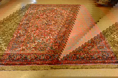 Persian HERIZ RUG 7' x 9'5": Title: Persian HERIZ RUG 7' x 9'5" Description:OLD,ANTIQUE RARE SIZE CLASSIC Persian HERIZ ORIENTAL RUG.Geometric design with many wonderful colors and natural dyed wool woven on cotton foundation wit