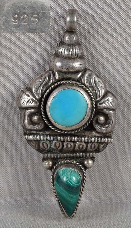 Vintage silver turquoise malachite Tibetan Bodhisattva PENDANT: Vintage Tibetan silver with turquoise and malachite pendant, its upper section depicting a stylized a Bodhisattva seated on a lotus throne. Nicely made, beautiful stones, pleasant patina, overall in g