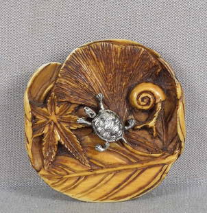 19c netsuke SNAIL & silver TURTLE on leaves: 19th century netsuke of a maple leaf and a snail carved and silver turtle with moveable head resting on the bed of larger leaves, metal fixture with swinging ring for hanging on the back. Excellent
