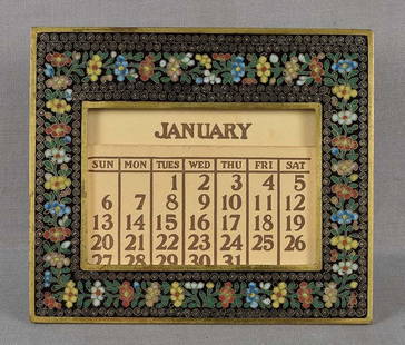 1910s Japanese cloisonne DESK CALENDAR floral, scrolls gilding: Rather unusual early Showa period (1910s) Japanese cloisonne calendar holder from a desk set with floral borders and numerous spiral scrolls. Comes with the full set of months (two sided of all month